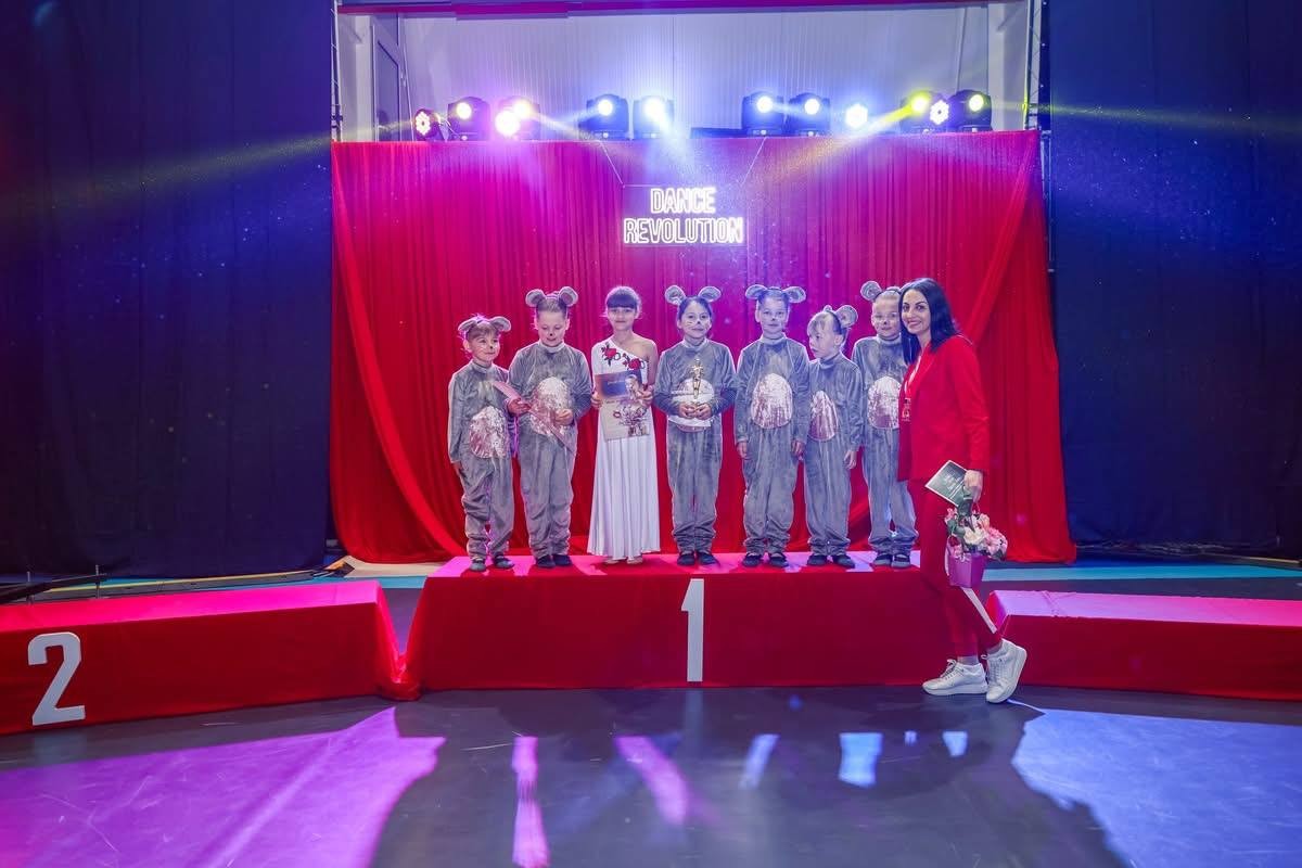 1 місце у категорії Free Dance Kids Beginners — наша яскрава команда «Шалені мишенята» підкорила сцену неймовірною енергією та злагодженістю.